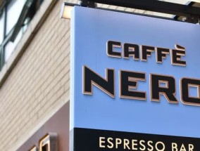 “我从Caffe Nero买了糕点，简直不敢相信里面爬的是什么。”